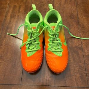 6 Youth Nike baseball/softball cleats